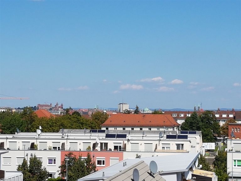 Westliche Außenstadt Nürnberg mit Blick auf die Burg