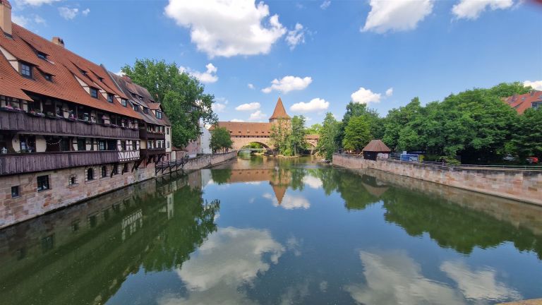Blick von der Maxbrücke in Nürnberg