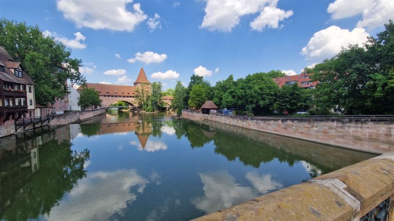 Blick von der Maxbrücke in Nürnberg