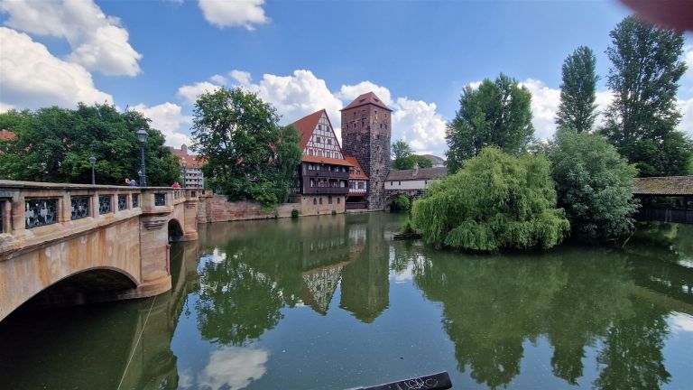 Blick von der Maxbrücke in Nürnberg